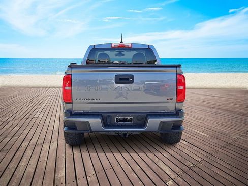 Used 2022 Chevrolet Colorado LT AWD/4WD image 5