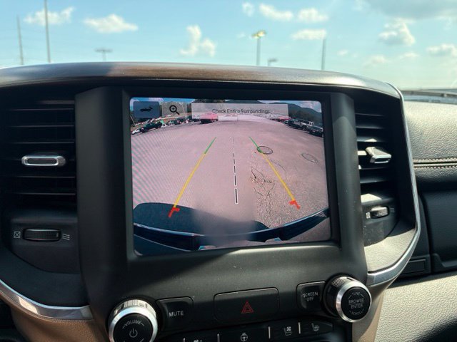 Used 2022 RAM 1500 Laramie AWD/4WD image 4
