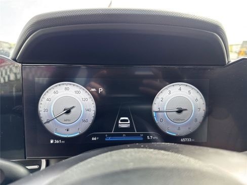 Used 2023 Hyundai Elantra Limited FWD image 21