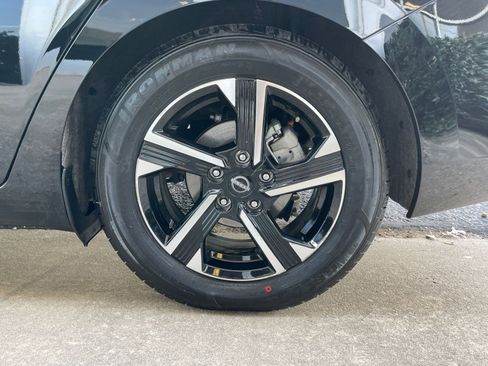 Used 2025 Nissan Sentra SV image 28