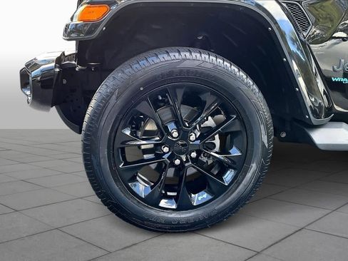 Used 2021 Jeep Wrangler Unlimited Sahara image 11