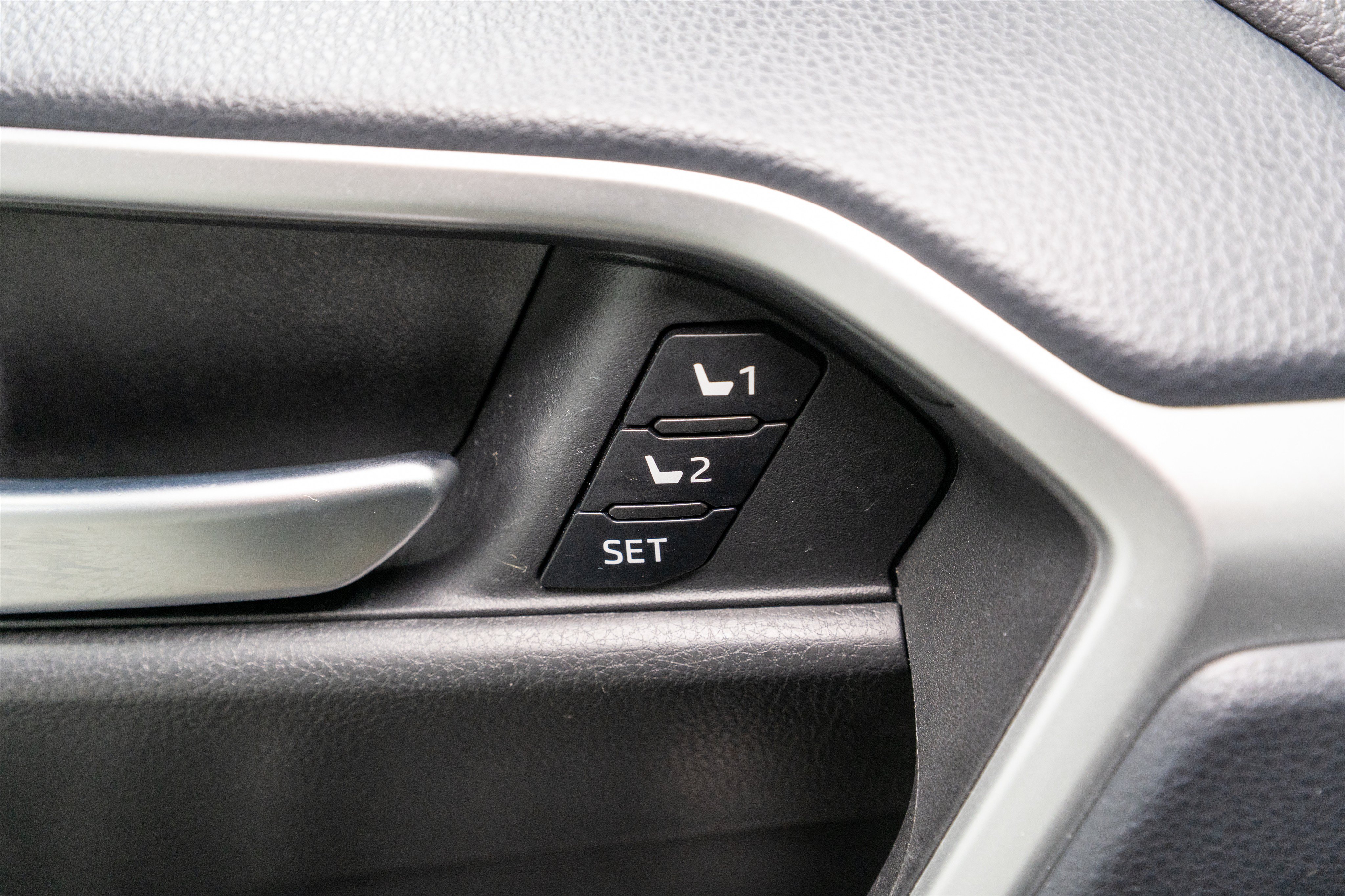 Used 2025 Toyota RAV4 XLE Premium w/ Weather Package FWD image 14