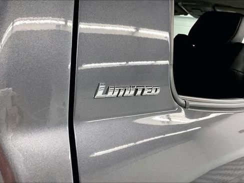 Used 2020 Toyota Tundra Limited w/ Limited Premium Package AWD/4WD image 41