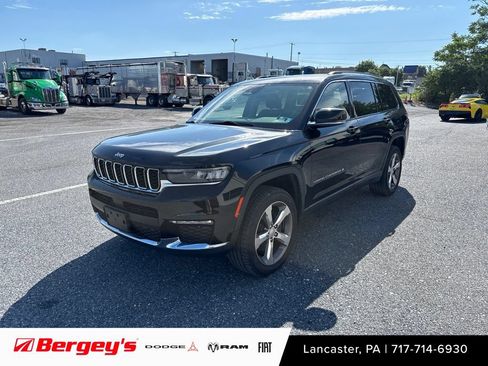 Used 2021 Jeep Grand Cherokee L Limited AWD/4WD image 1