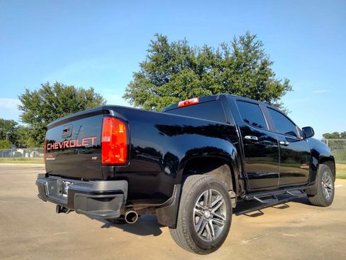 Used 2021 Chevrolet Colorado W/T w/ Custom Special Edition image 5