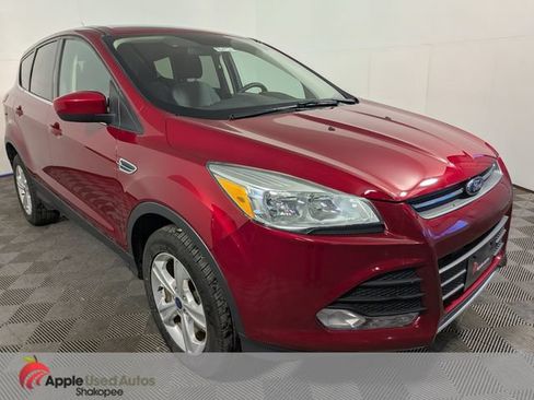 Used 2016 Ford Escape SE w/ SE Cold Weather Package AWD/4WD image 1