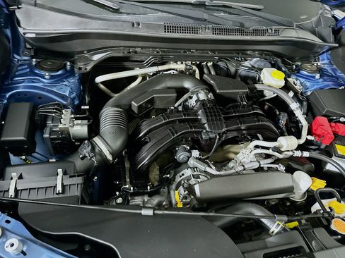 Used 2025 Subaru Forester Premium image 33