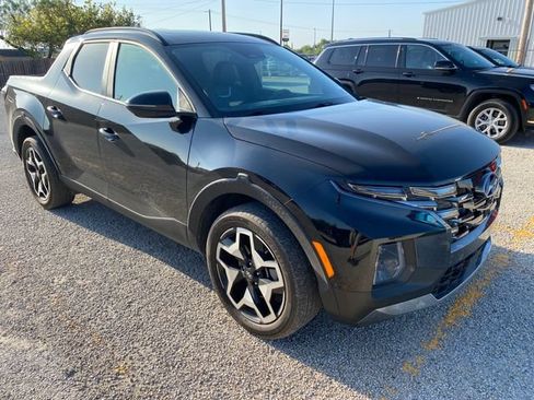 Used 2023 Hyundai Santa Cruz Limited AWD/4WD image 2