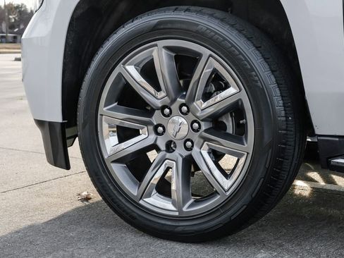 Used 2019 Chevrolet Suburban Premier image 72