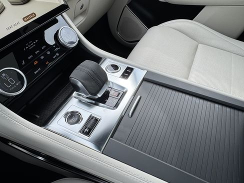 Certified 2024 Jaguar F-PACE R-Dynamic S AWD/4WD image 24