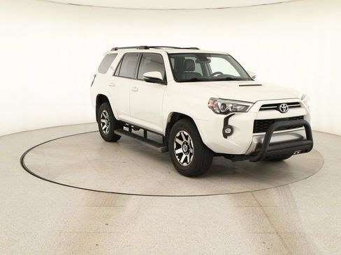 Used 2021 Toyota 4Runner TRD Off-Road Premium w/ Moonroof Package AWD/4WD image 10