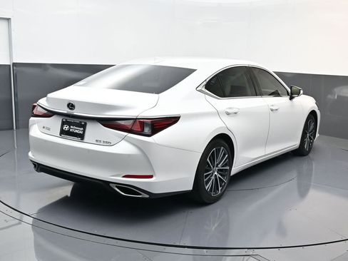 Used 2023 Lexus ES 350 w/ Premium Package image 3