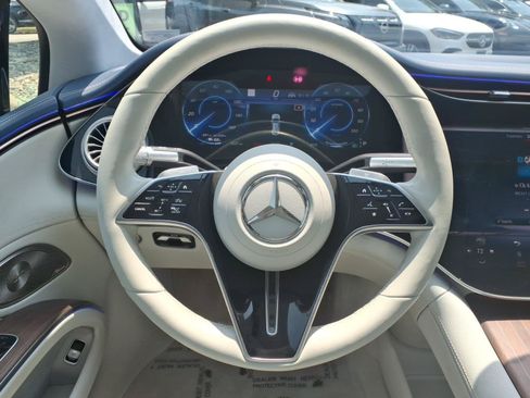 Used 2023 Mercedes-Benz EQS 580 4MATIC Sedan w/ Manufactur Interior Package image 13