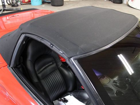 Used 2004 Chevrolet Corvette Convertible w/ Preferred Equipment Group image 20