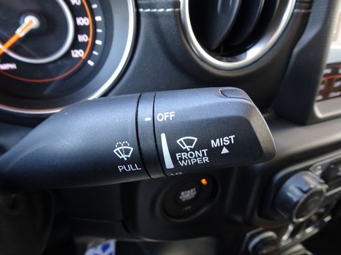 Used 2022 Jeep Gladiator Overland w/ Popular Equipment Package AWD/4WD image 23