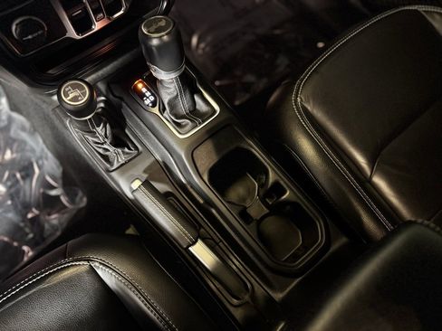 Used 2021 Jeep Wrangler Unlimited Sahara image 15