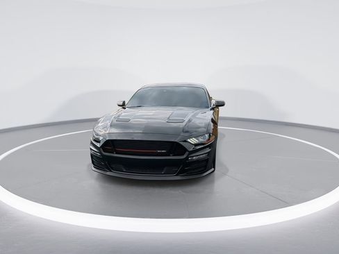 Used 2019 Ford Mustang GT image 3