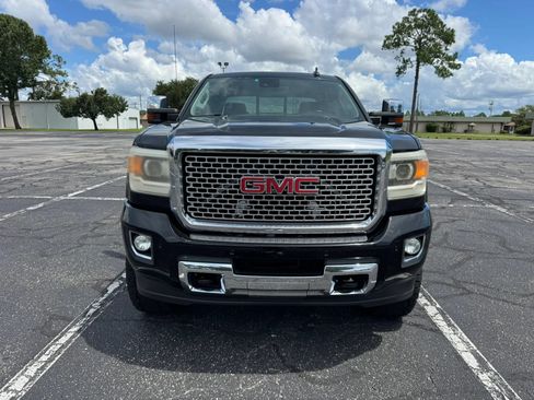 Used 2015 GMC Sierra 2500 Denali w/ Duramax Plus Package AWD/4WD image 3