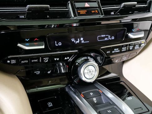 Used 2022 Acura MDX SH-AWD w/ Technology Package image 16