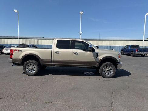 Used 2017 Ford F250 King Ranch w/ King Ranch Ultimate Package AWD/4WD image 5