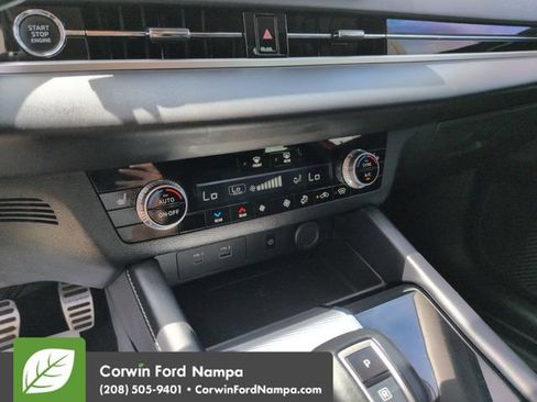 Used 2023 Mitsubishi Outlander SEL AWD/4WD image 17