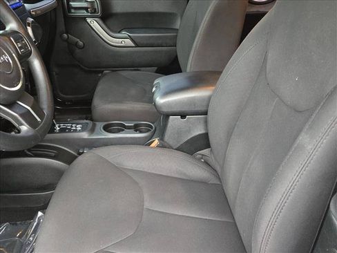 Used 2015 Jeep Wrangler Sport AWD/4WD image 14