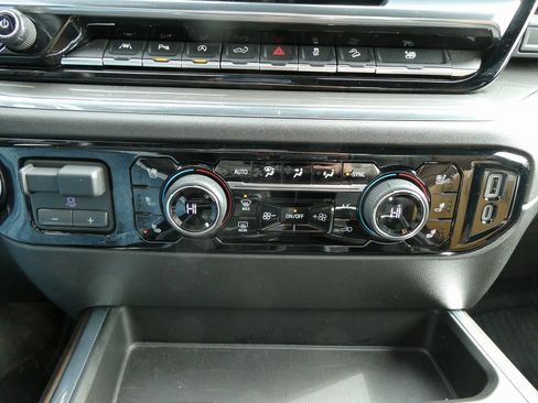 Certified 2023 Chevrolet Silverado 1500 High Country w/ Z71 Off-Road Package image 27