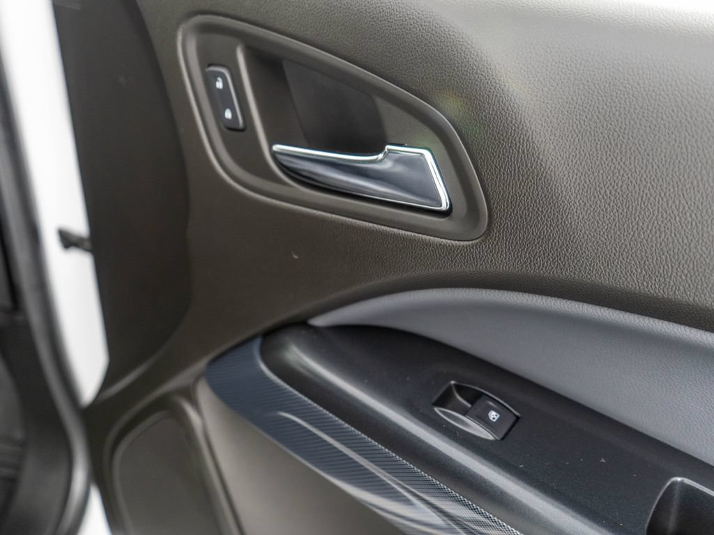 Used 2015 Chevrolet Colorado Z71 AWD/4WD image 9