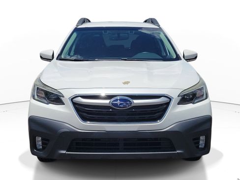 Used 2020 Subaru Outback Premium w/ Popular Package #1 AWD/4WD image 2