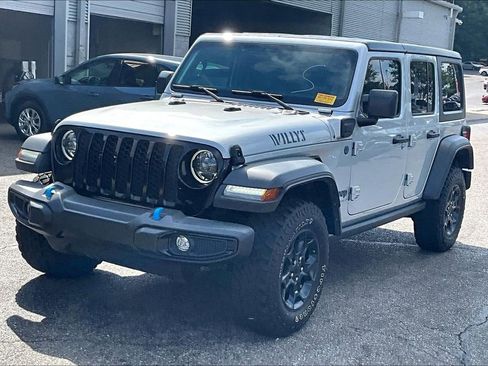 Used 2023 Jeep Wrangler Unlimited w/ Cold Weather Group AWD/4WD image 2