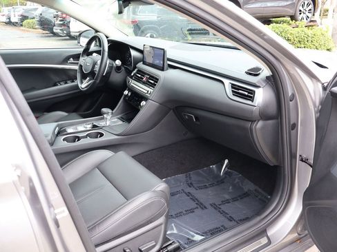 Used 2025 Genesis G70 2.5T RWD image 26