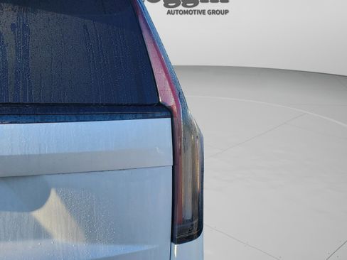 Used 2021 Cadillac Escalade Sport image 17