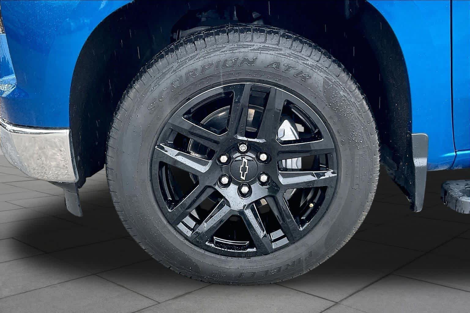 Used 2022 Chevrolet Silverado 1500 LTZ w/ LTZ Convenience Package II RWD image 11