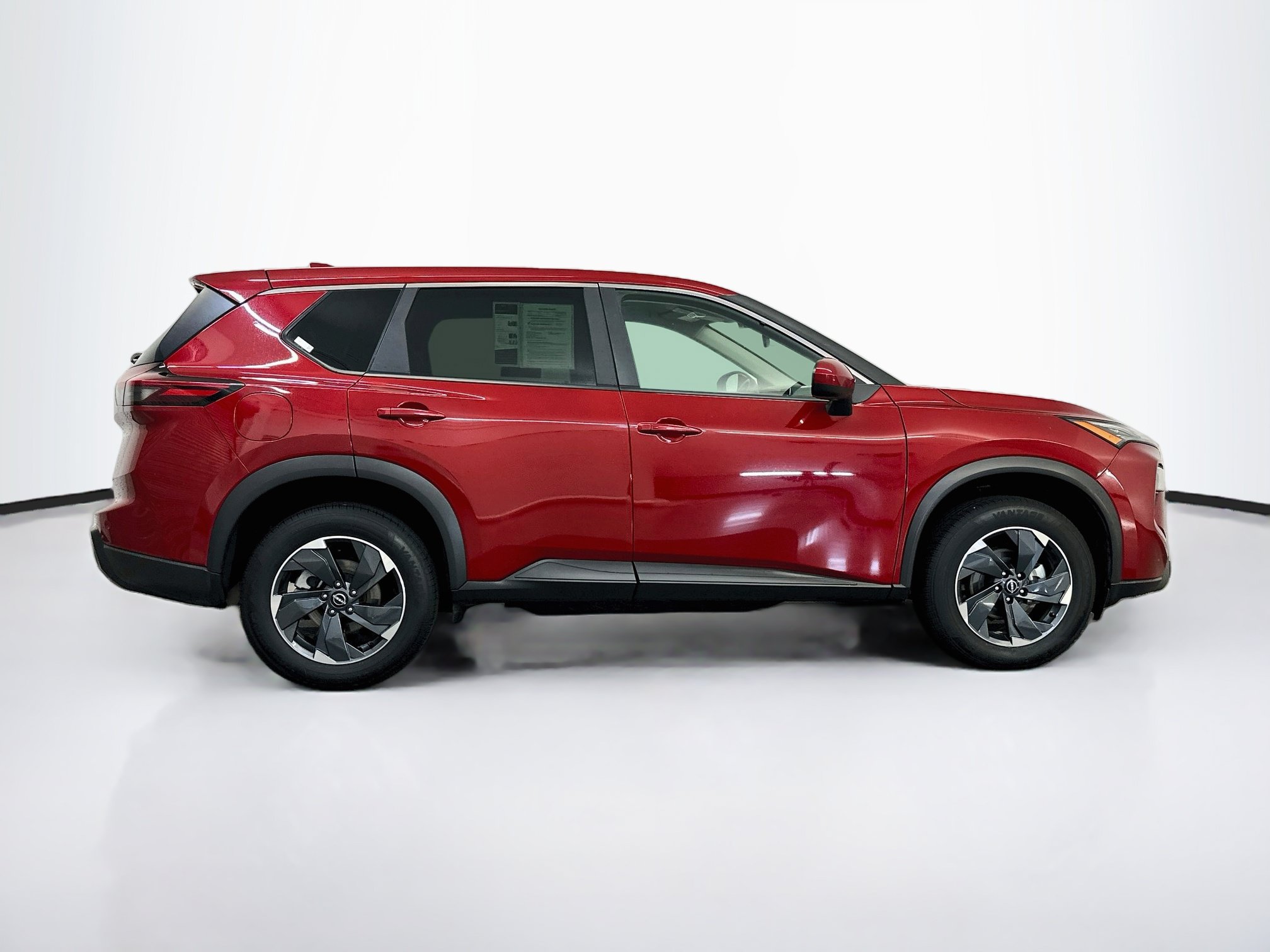 Used 2025 Nissan Rogue SV AWD/4WD image 10
