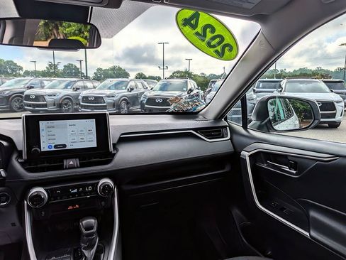 Used 2024 Toyota RAV4 XLE AWD/4WD image 12