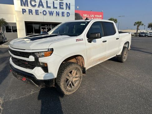 Used 2022 Chevrolet Silverado 1500 Custom Trail Boss w/ LPO, Dark Essentials Package image 2