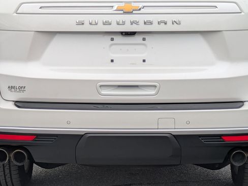 Used 2023 Chevrolet Suburban High Country w/ LPO, Illumination Package image 26