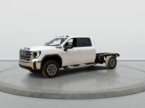 New 2026 GMC Sierra 3500 SLE w/ SLE Convenience Package AWD/4WD image 4