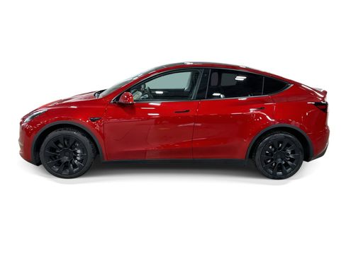 Certified 2023 Tesla Model Y AWD image 3