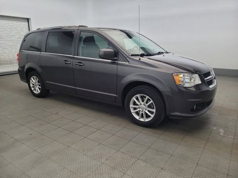Used 2019 Dodge Grand Caravan SXT image 11