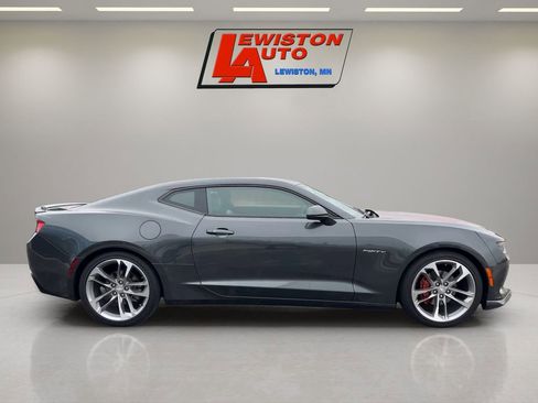 Used 2017 Chevrolet Camaro LT RWD image 6