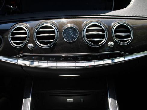 Used 2016 Mercedes-Benz S 550 Sedan image 19
