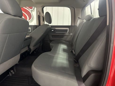 Used 2019 RAM 1500 Classic SLT AWD/4WD image 15