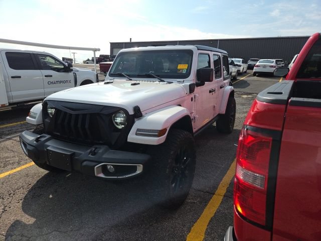 Used 2023 Jeep Wrangler Unlimited Sahara w/ Cold Weather Group AWD/4WD image 1