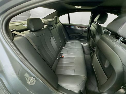 Certified 2023 BMW 540i w/ Premium Package image 28