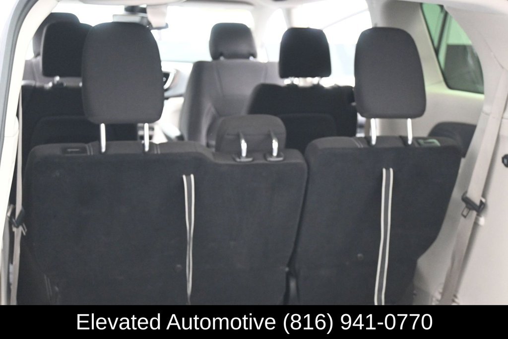 Used 2023 Chrysler Voyager LX FWD image 20