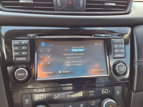Used 2017 Nissan Rogue SL FWD image 20