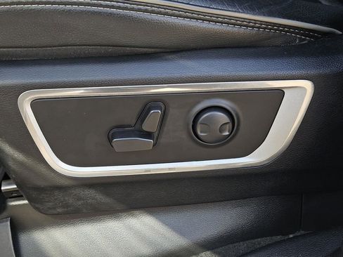 Used 2023 RAM 1500 Laramie image 13