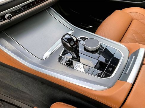 Used 2023 BMW X5 xDrive40i w/ M Sport Package image 18