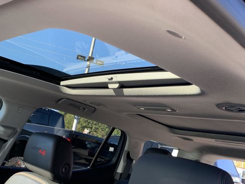 Used 2023 GMC Acadia AT4 w/ Technology Package image 28